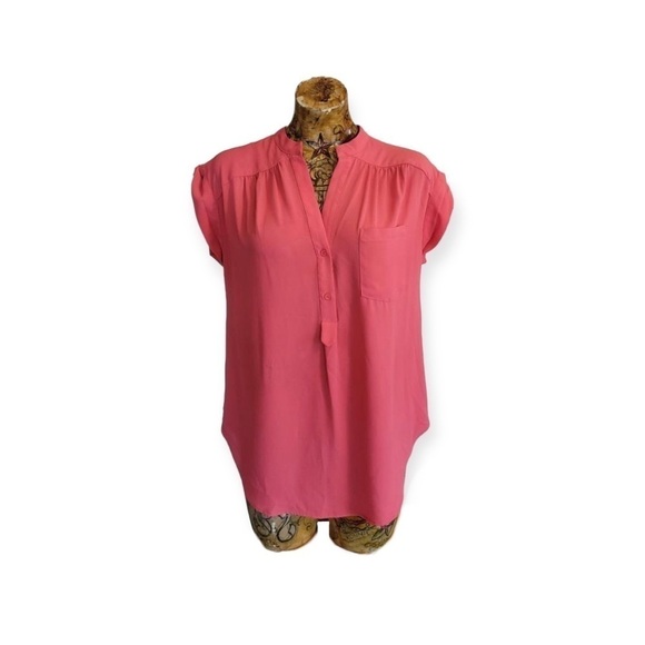 Pleione Tops - Pleione Anthropologie top short sleeve small